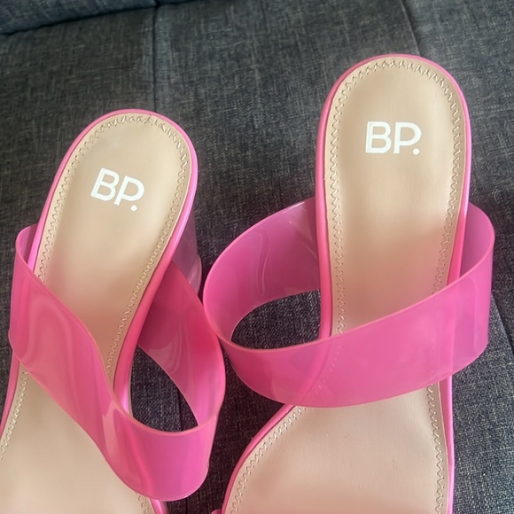 Pink Heels - Picture 2 of 4